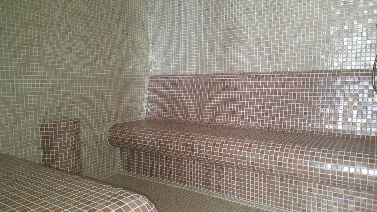Paris-Lux. Leilighet Hajdúszoboszló Eksteriør bilde